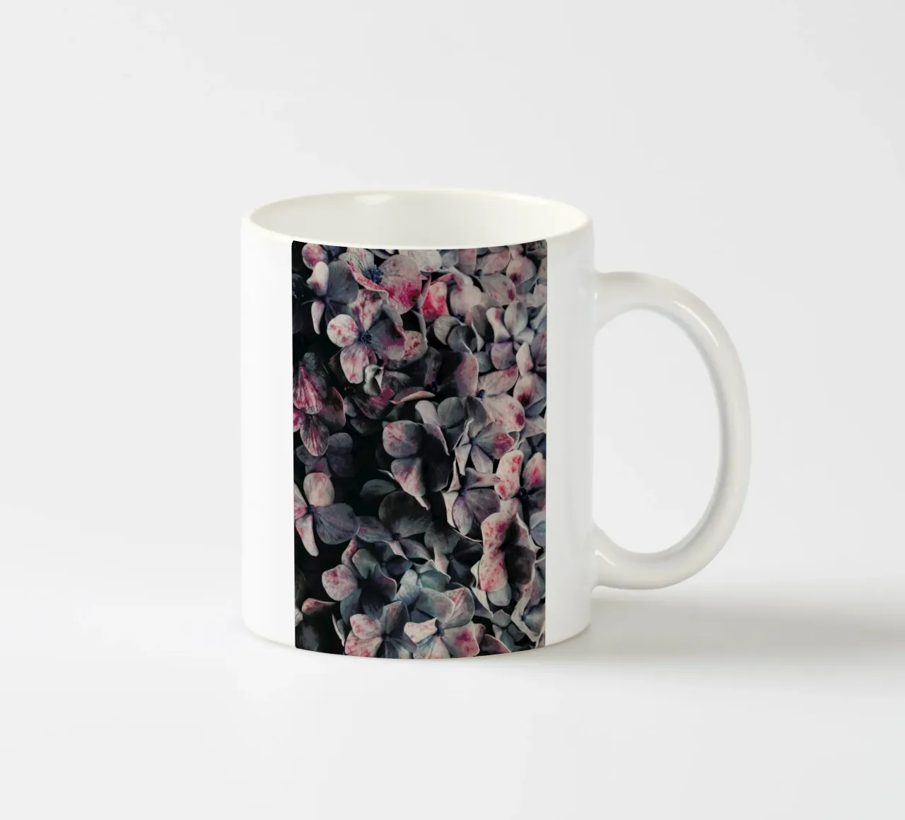 Moody Blues 2 tazza in ceramica da Ingrid Beddoes