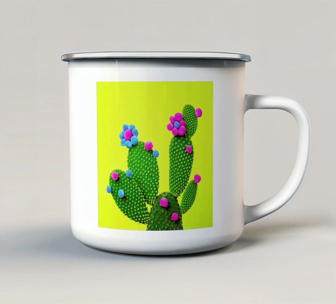 Sunshine in the Desert tazza in smalto da Juj Winn