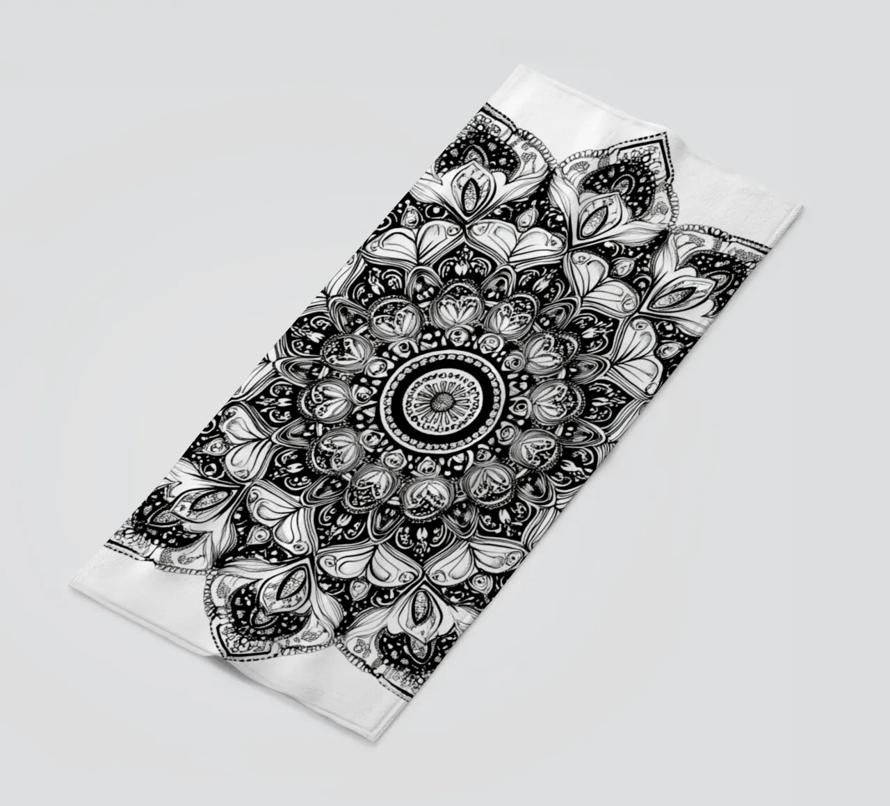 Mandala in bianco e nero telo mare da Spiritual Touch