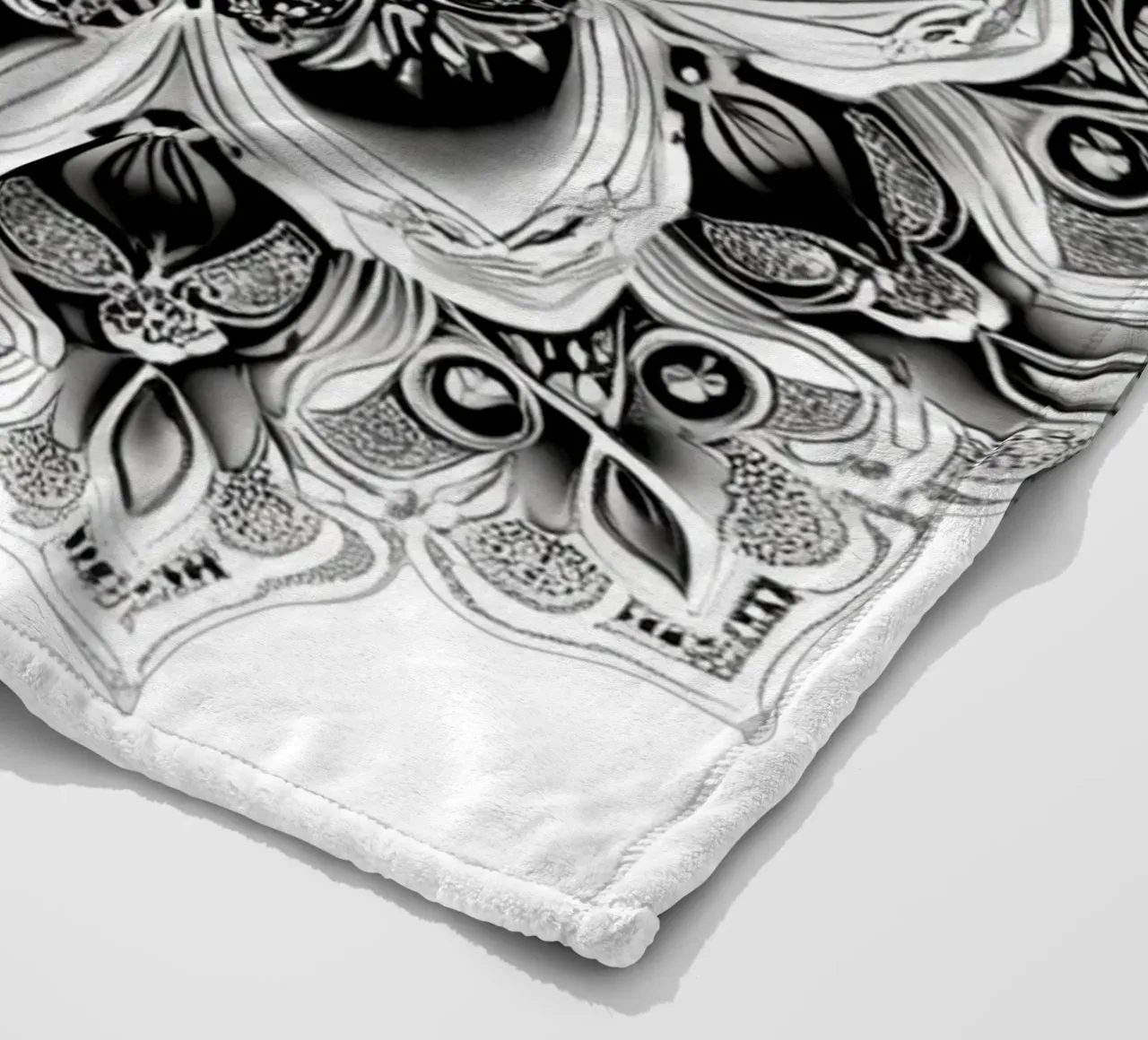 Mandala in bianco e nero coperta in pile da Spiritual Touch