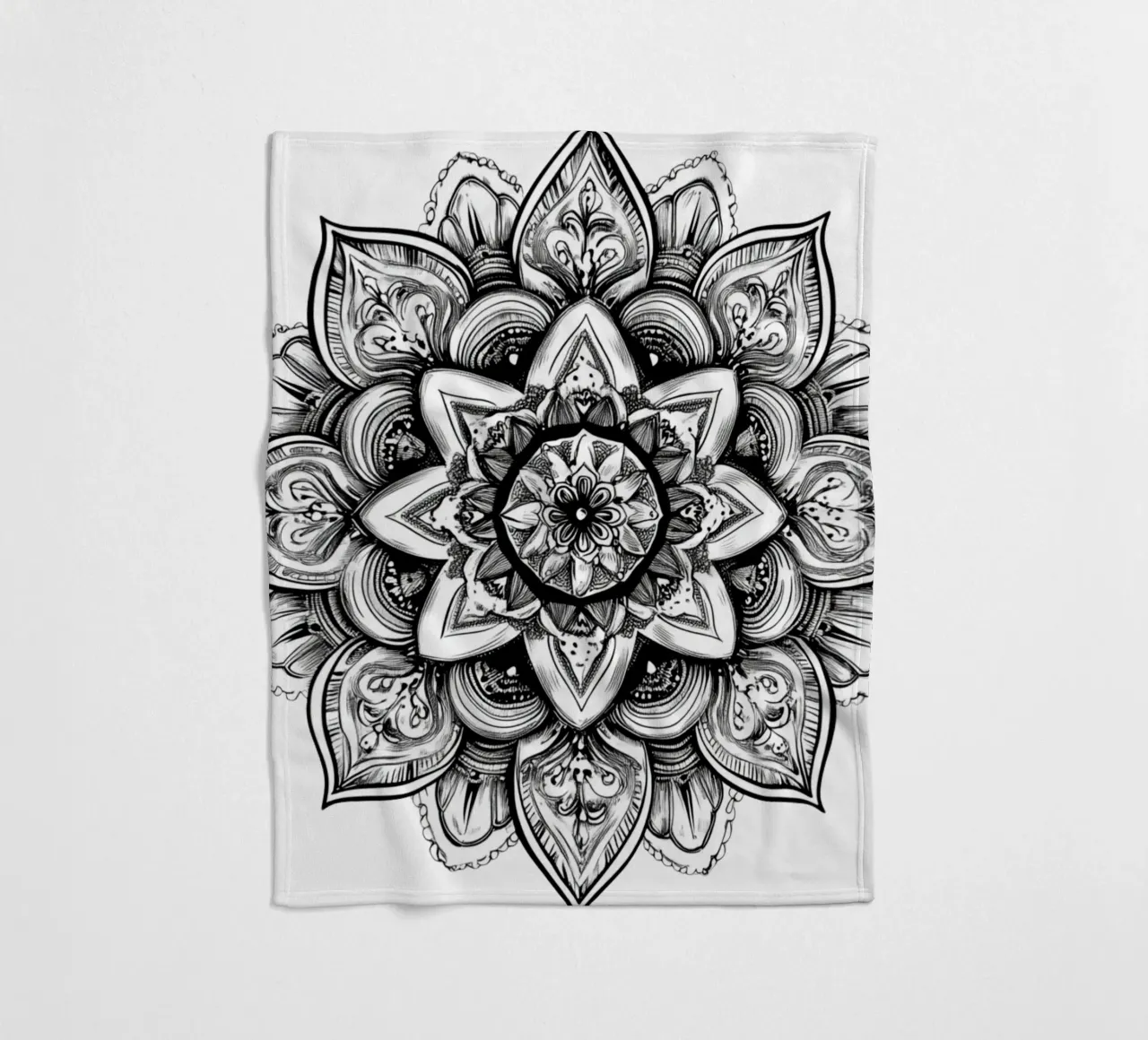 Mandala in bianco e nero coperta in pile da Spiritual Touch