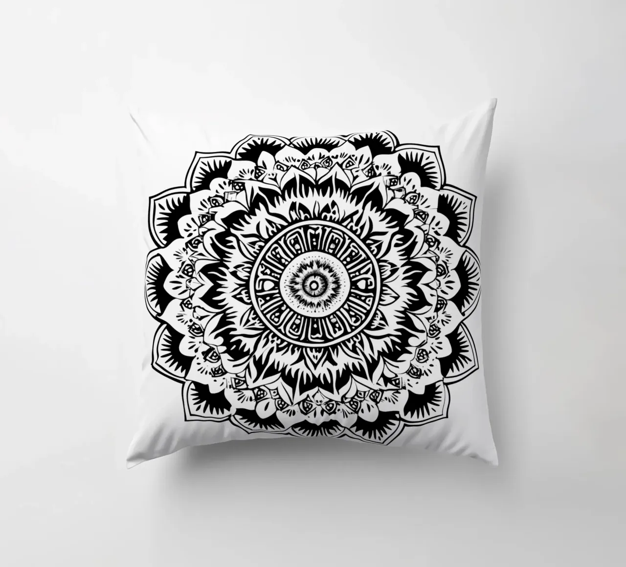 Mandala in bianco e nero cuscino da Spiritual Touch