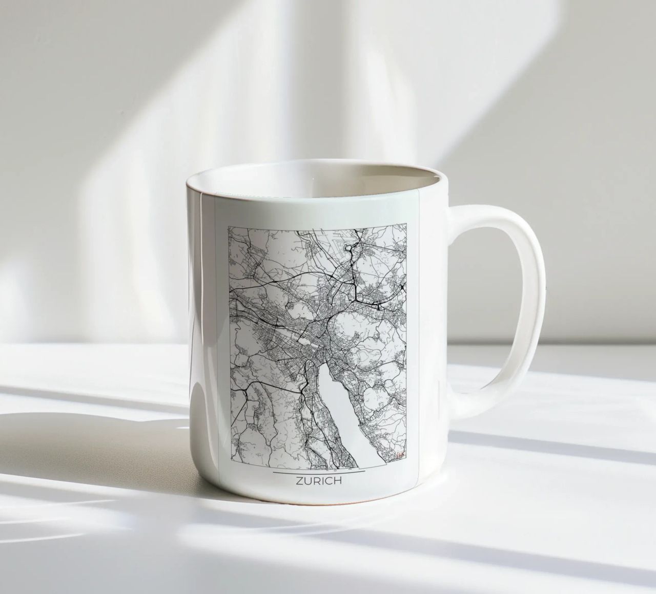 Zurich Minimal Keramik Tasse von Hubert Roguski