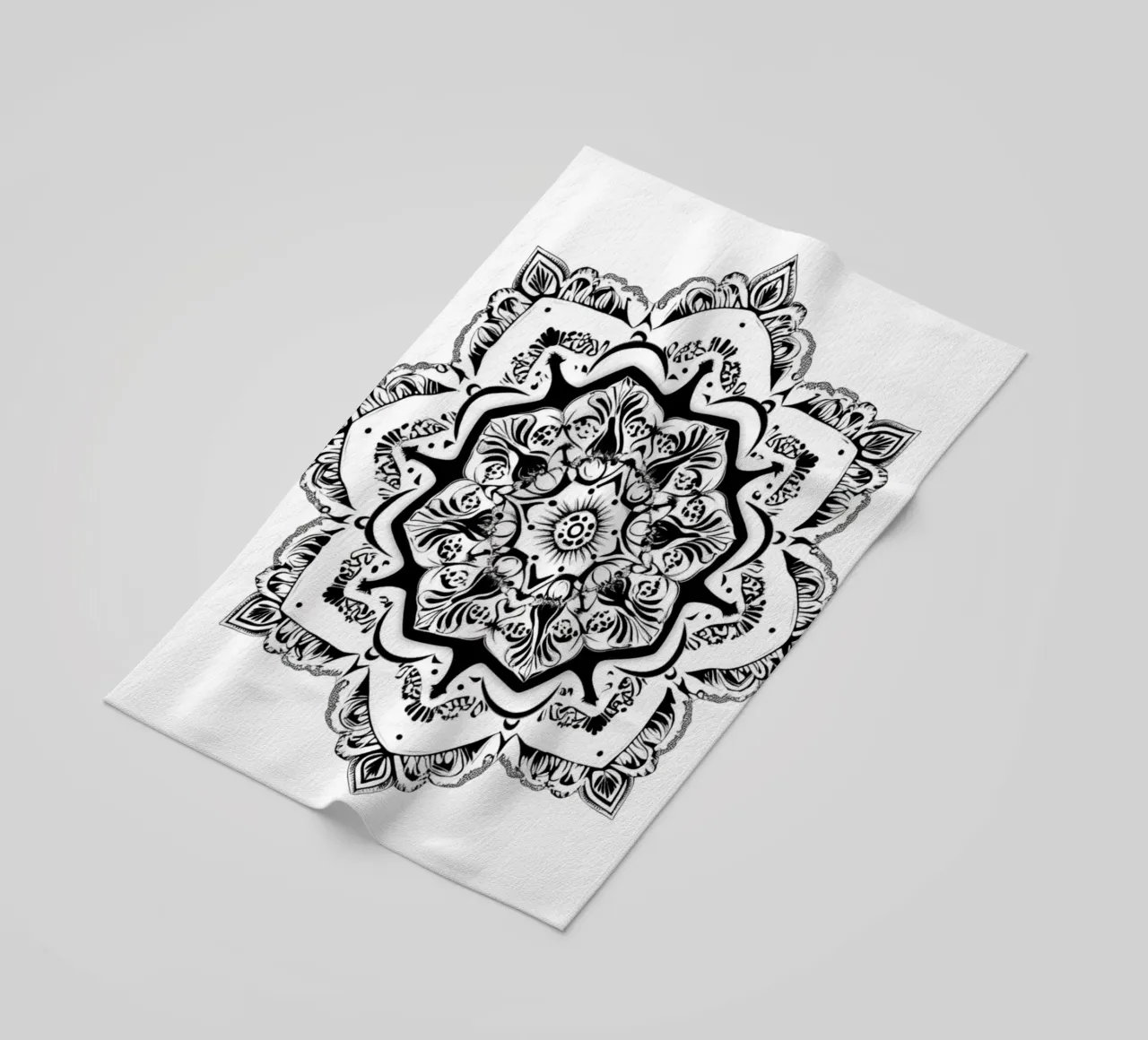 Mandala in bianco e nero telo mare da Spiritual Touch