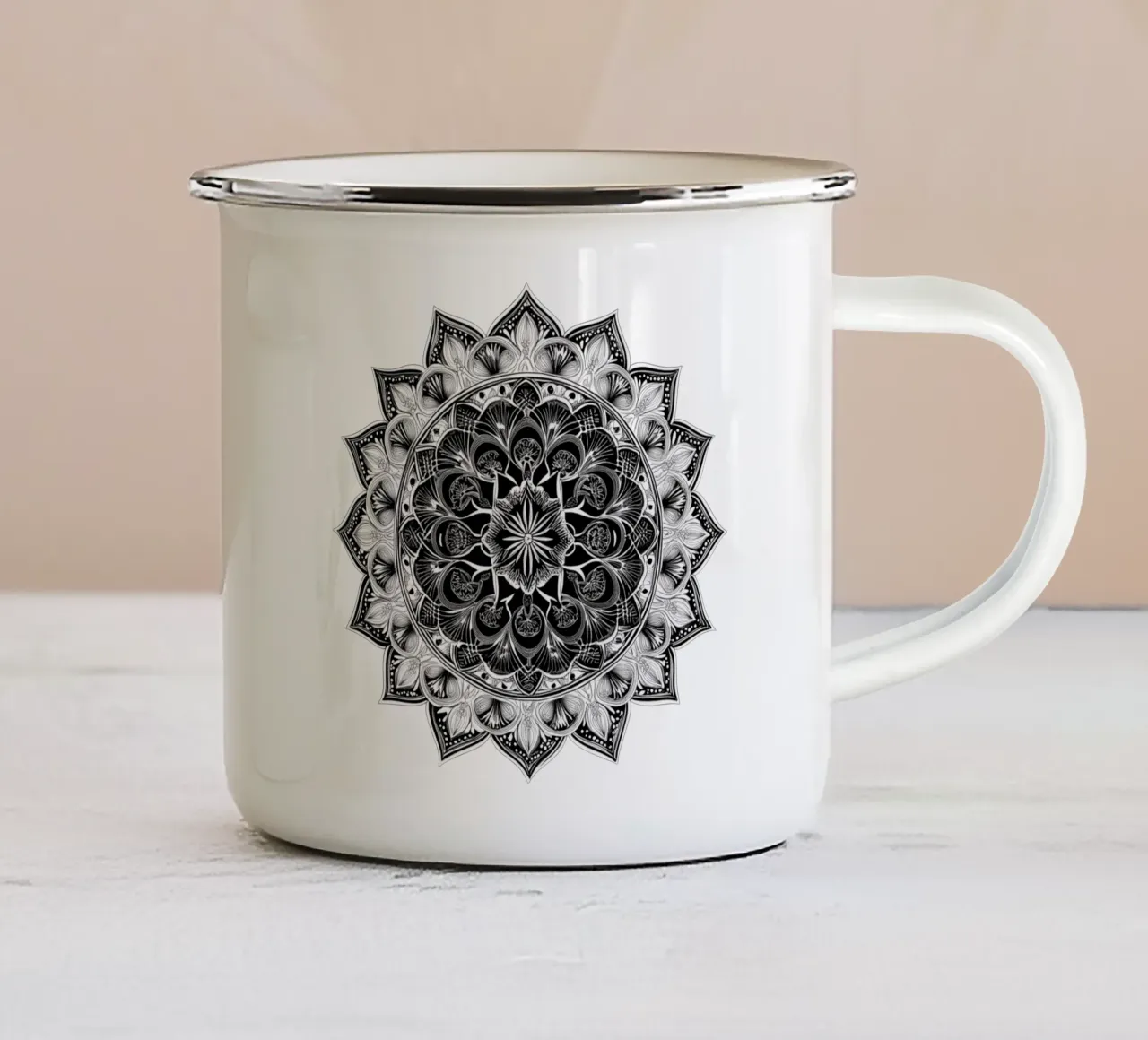 Mandala in bianco e nero tazza in smalto da Spiritual Touch
