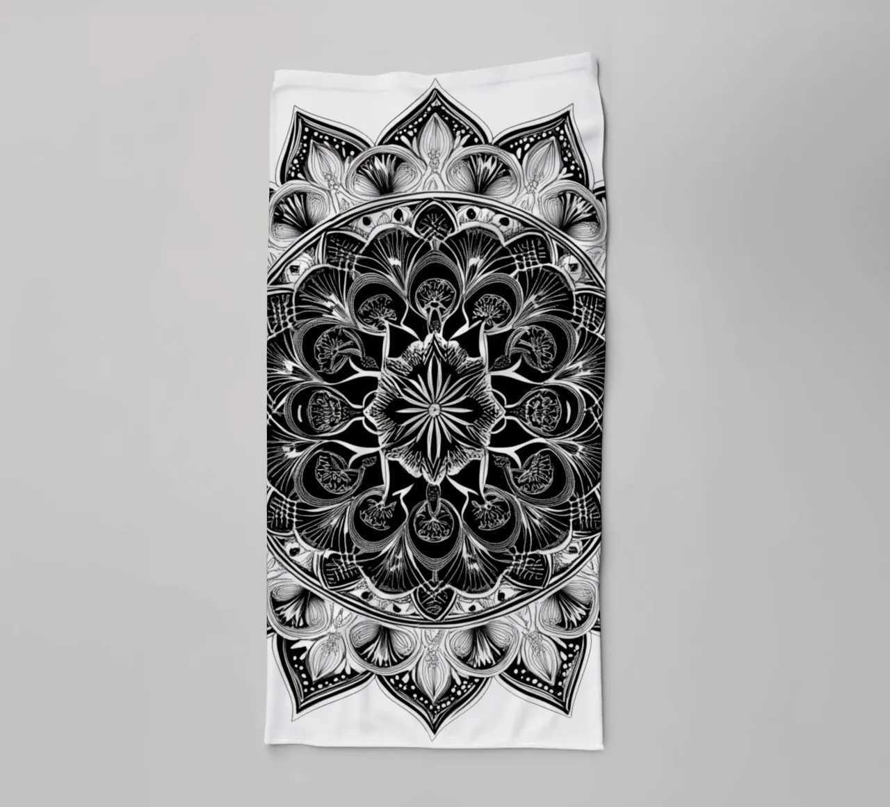 Mandala in bianco e nero asciugamano da bagno da Spiritual Touch