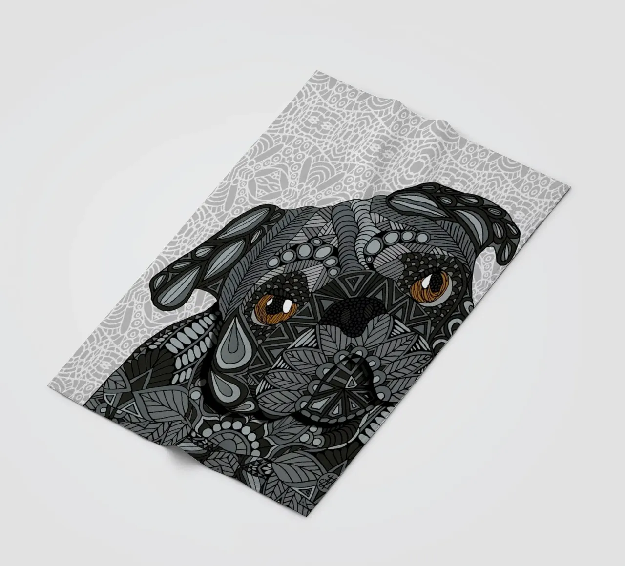 Black Pug coperta in pile da Angelika Parker