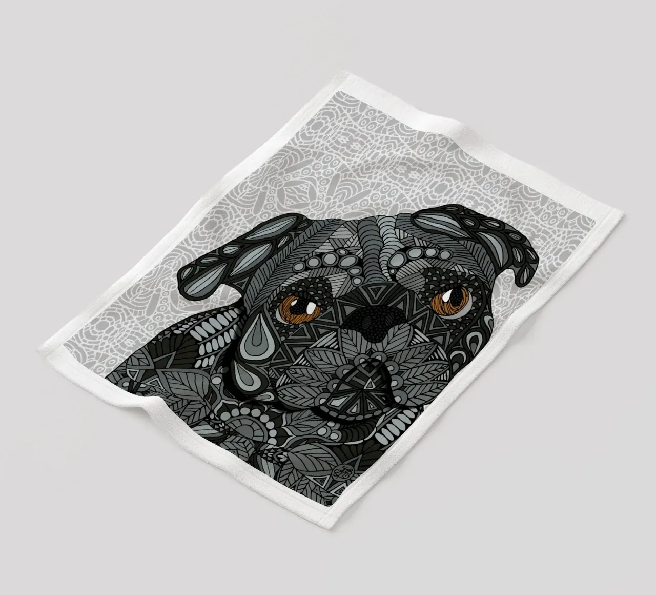 Black Pug coperta in pile da Angelika Parker