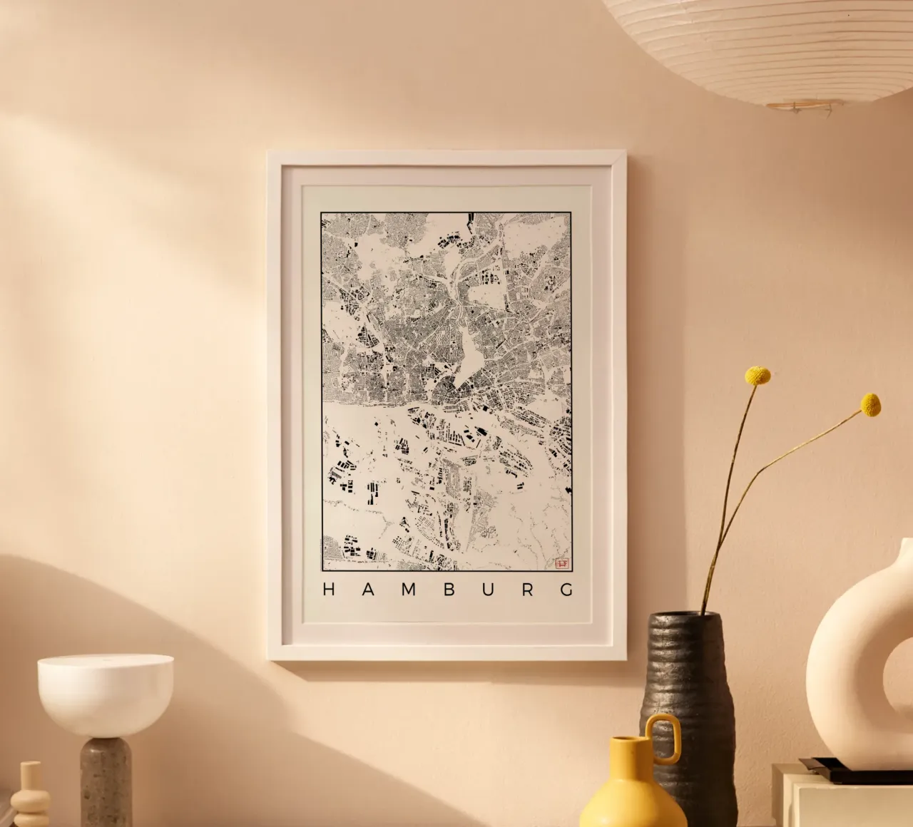 Hamburg Map Schwarzplan poster con telaio in legno da Hubert Roguski