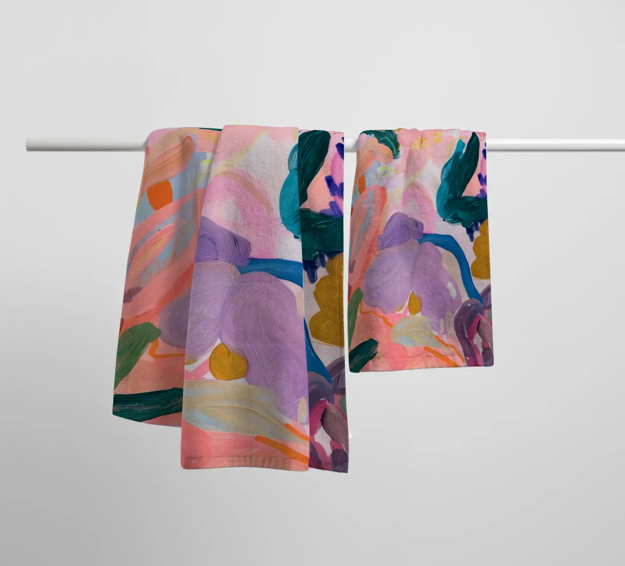 Stampe d'arte colorate astratte di fiori, opere d'arte floreali astratte asciugamano da bagno da Boheme