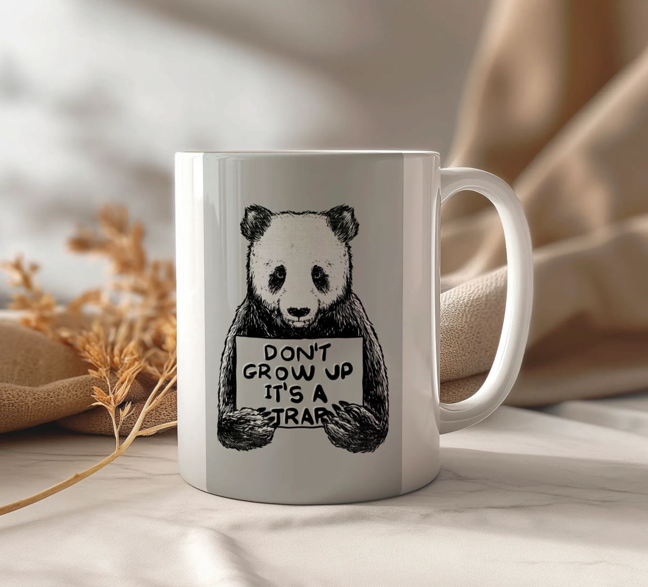 Don't Grow up tazza in ceramica da Tobe Fonseca