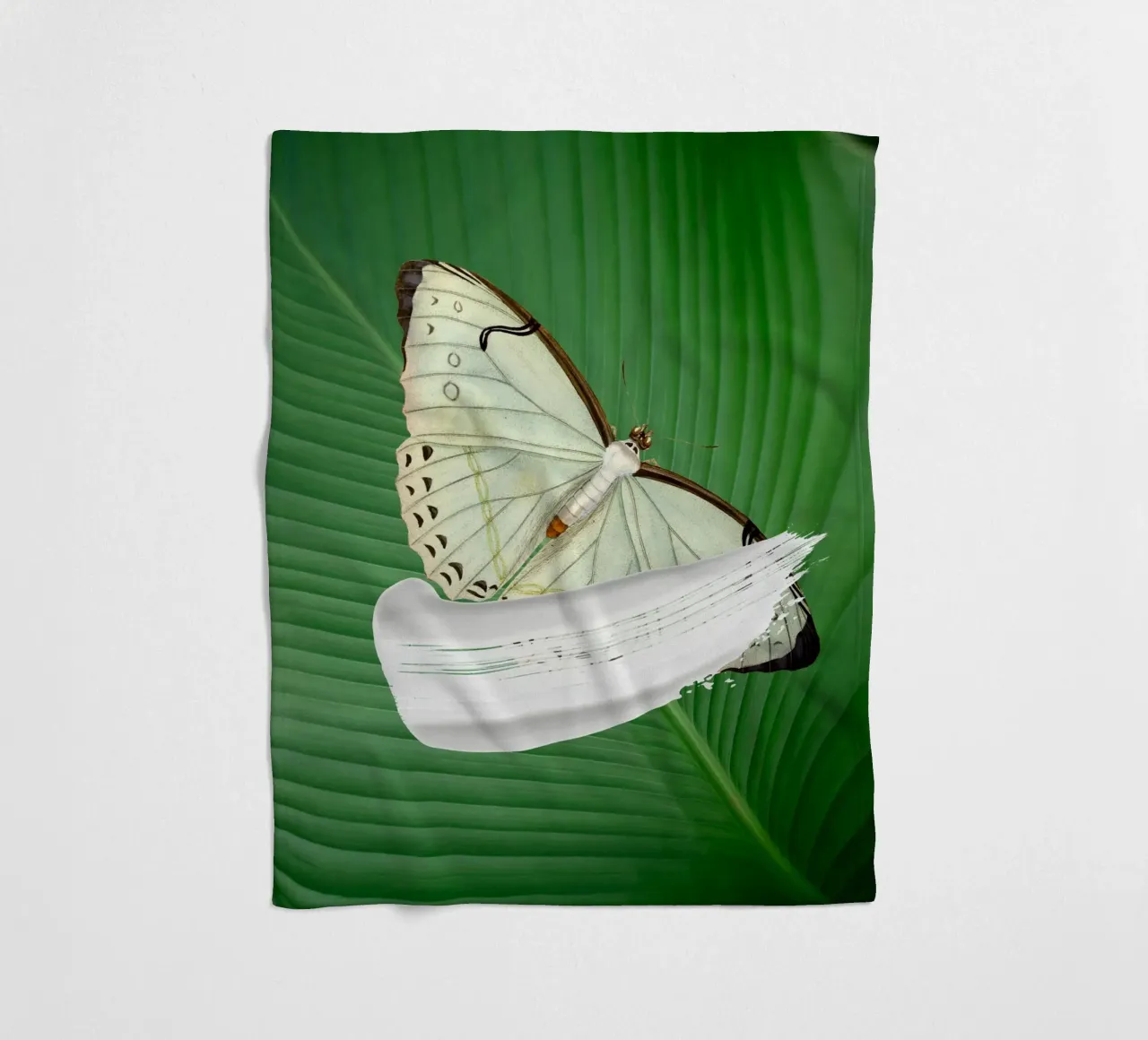 Butterfly on the leaf coperta in pile da LisaArtes