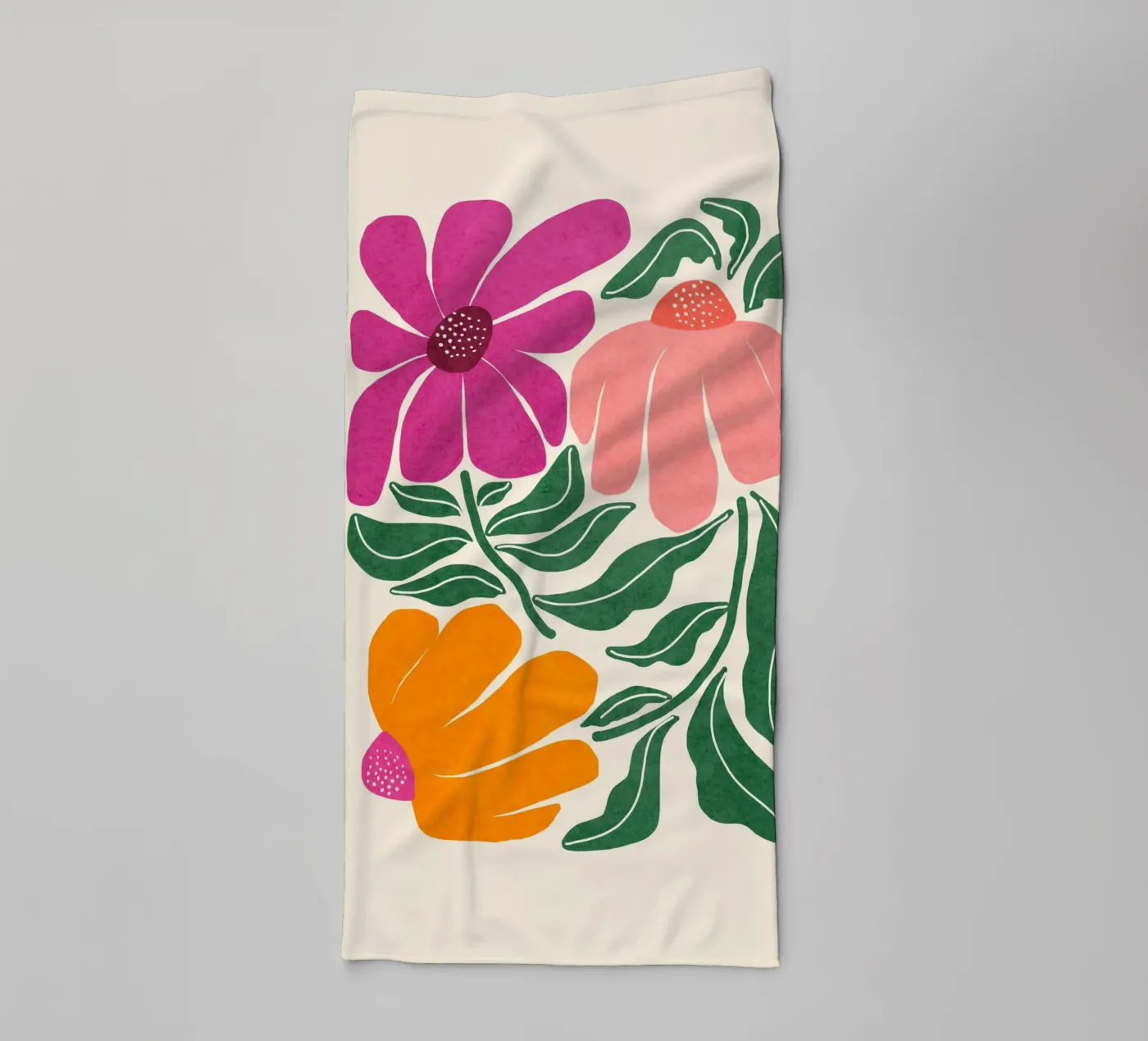 Whimsy Bloom - bright serviette de bain de Gale Switzer