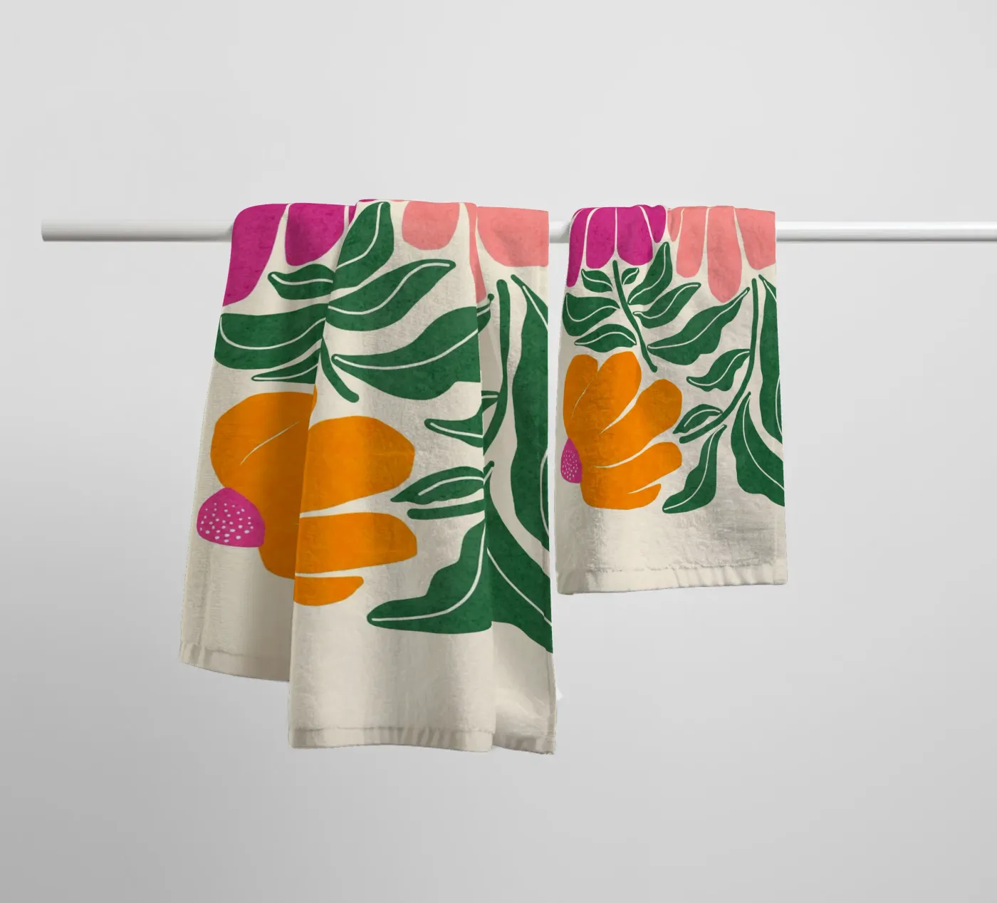 Whimsy Bloom - hell Handtuch von Gale Switzer