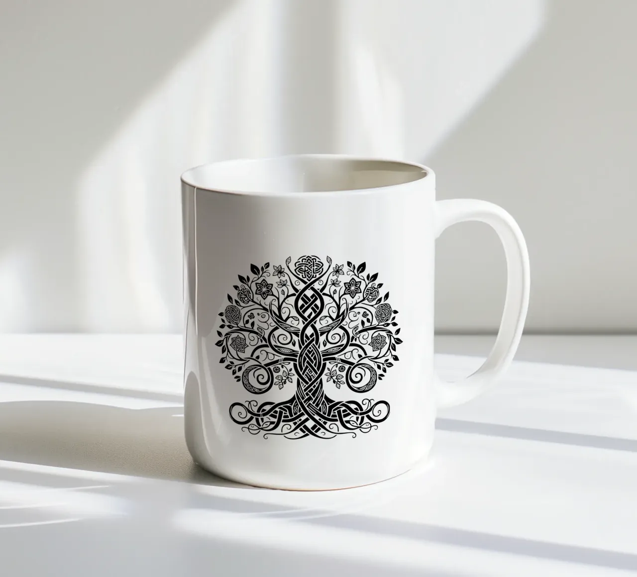 Albero della vita in bianco e nero tazza in ceramica da Spiritual Touch