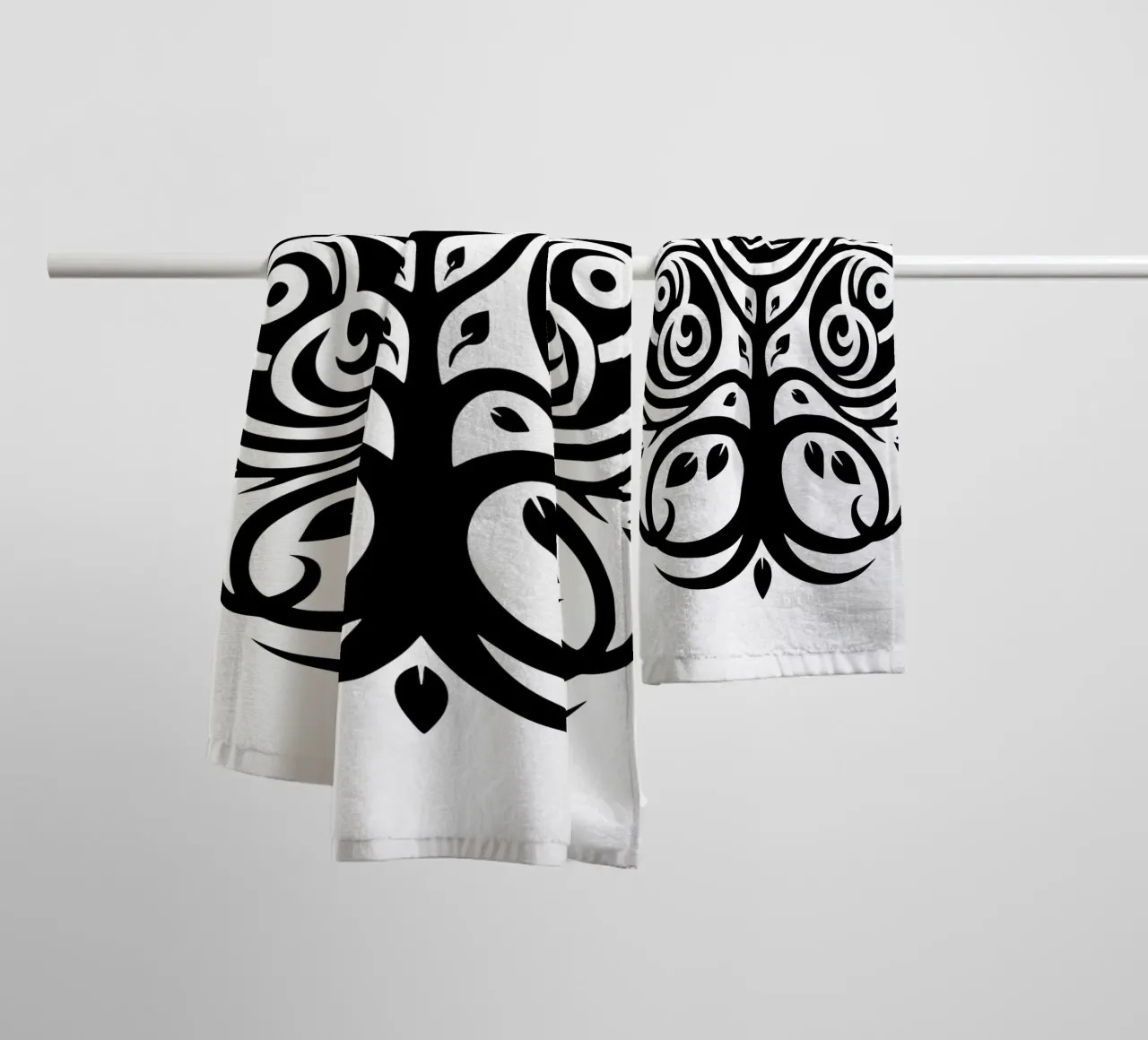Mandala in bianco e nero asciugamano da bagno da Spiritual Touch