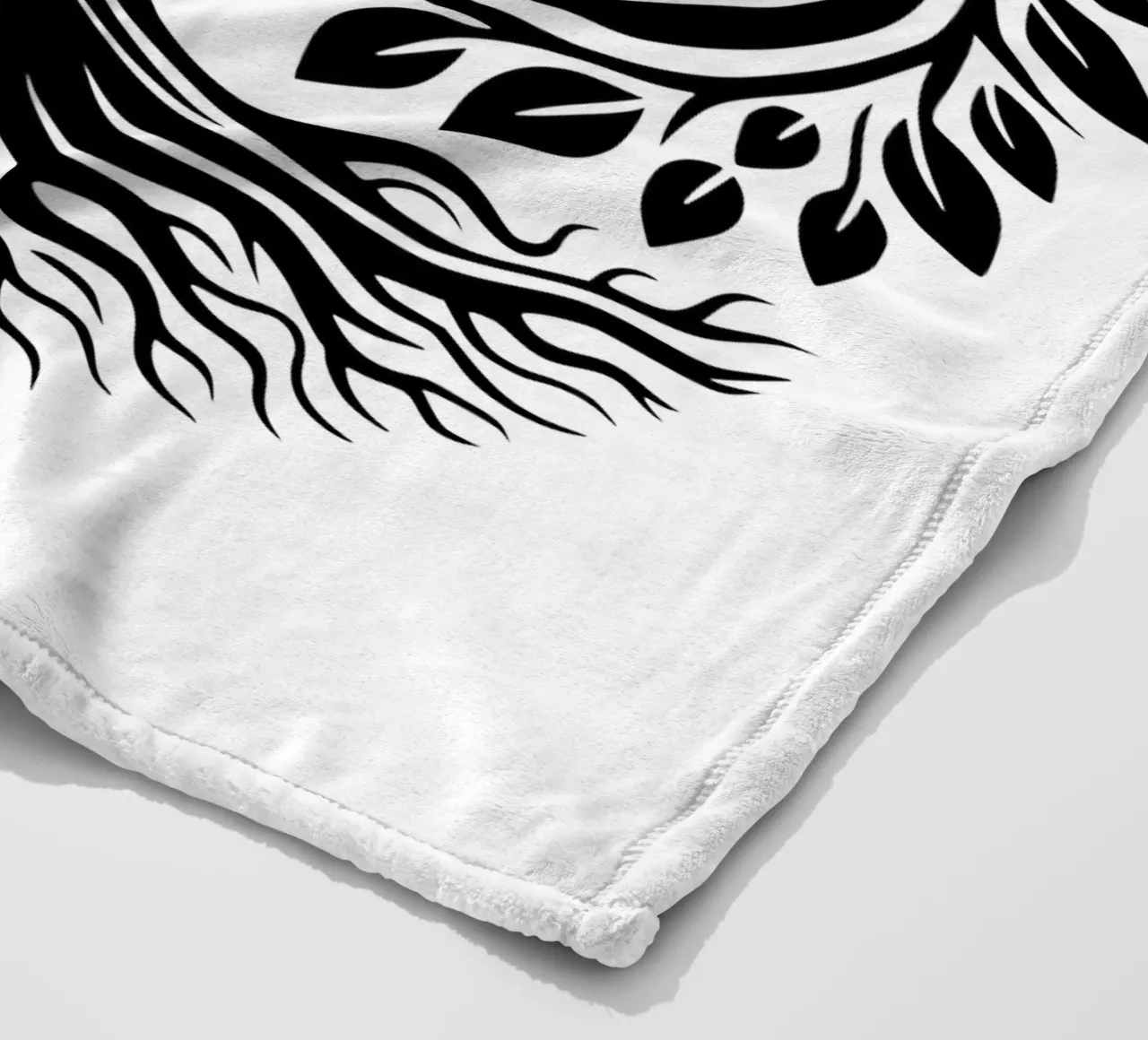 Mandala in bianco e nero coperta in pile da Spiritual Touch