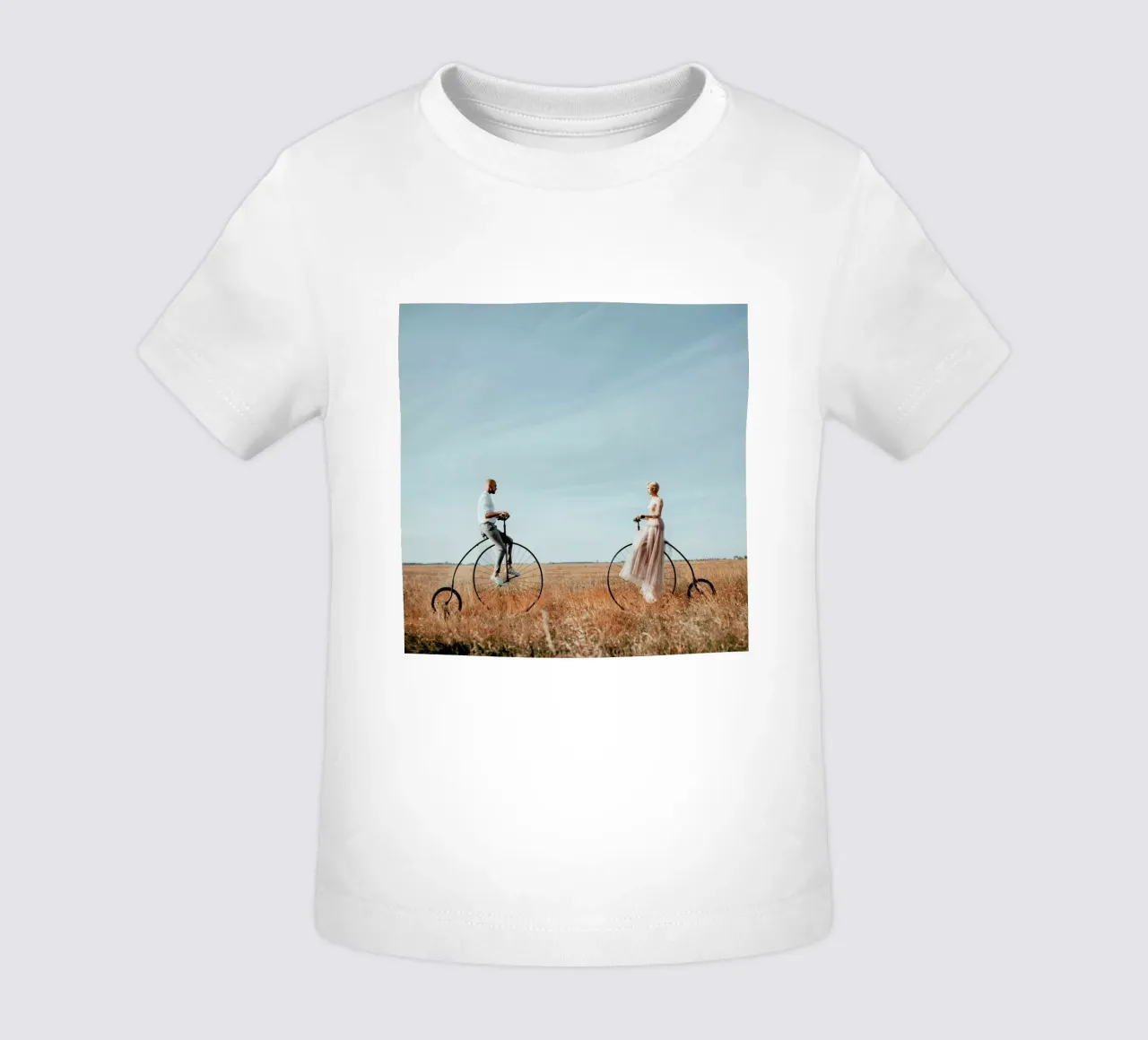 The One Baby T-Shirt von Jovana Rikalo