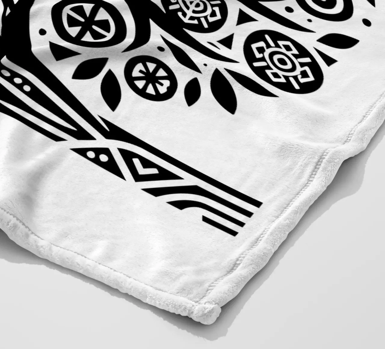 Mandala in bianco e nero coperta in pile da Spiritual Touch