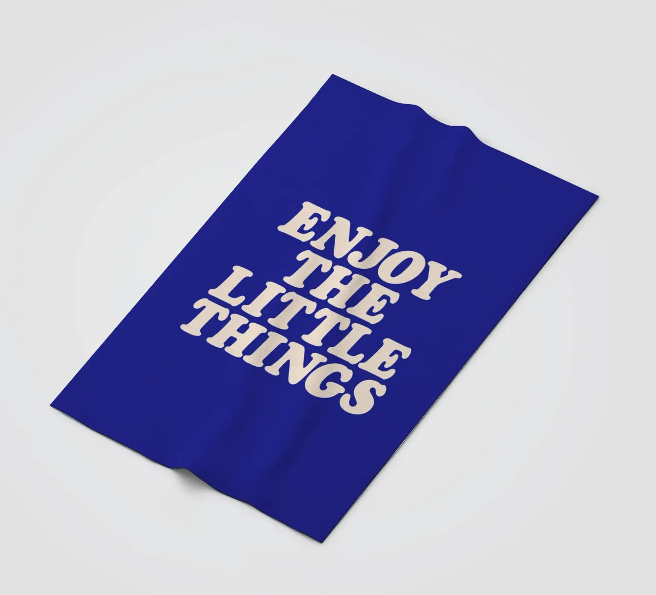 Godetevi le piccole cose Design tipografico positivo coperta in pile da THE MOTIVATED TYPE