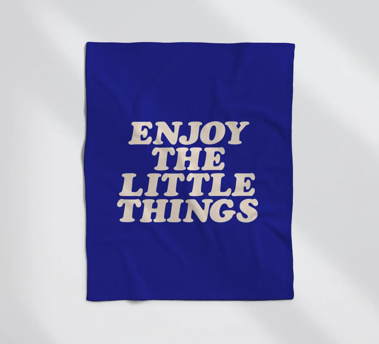 Godetevi le piccole cose Design tipografico positivo coperta in pile da THE MOTIVATED TYPE