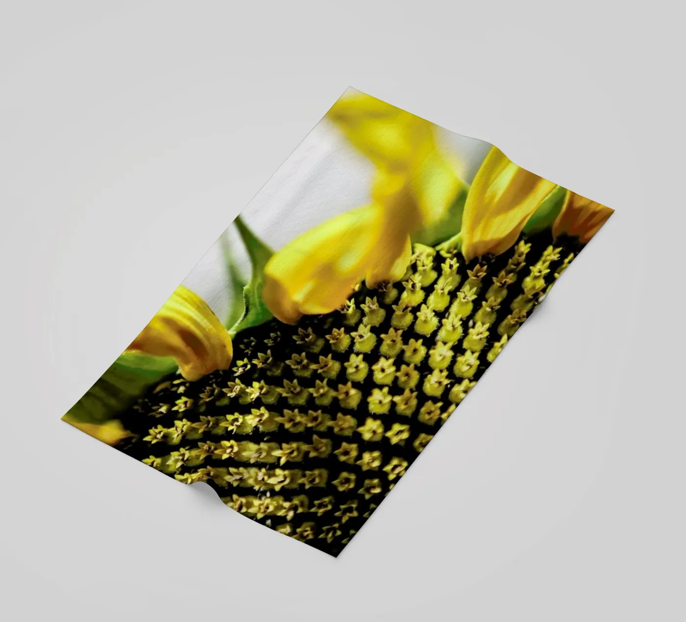 Sunflower strandhanddoek van Shot By Clint