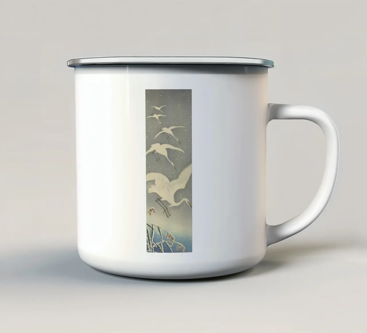 Egrette in discesa sulla neve - Ohara Koson tazza in smalto da William Store