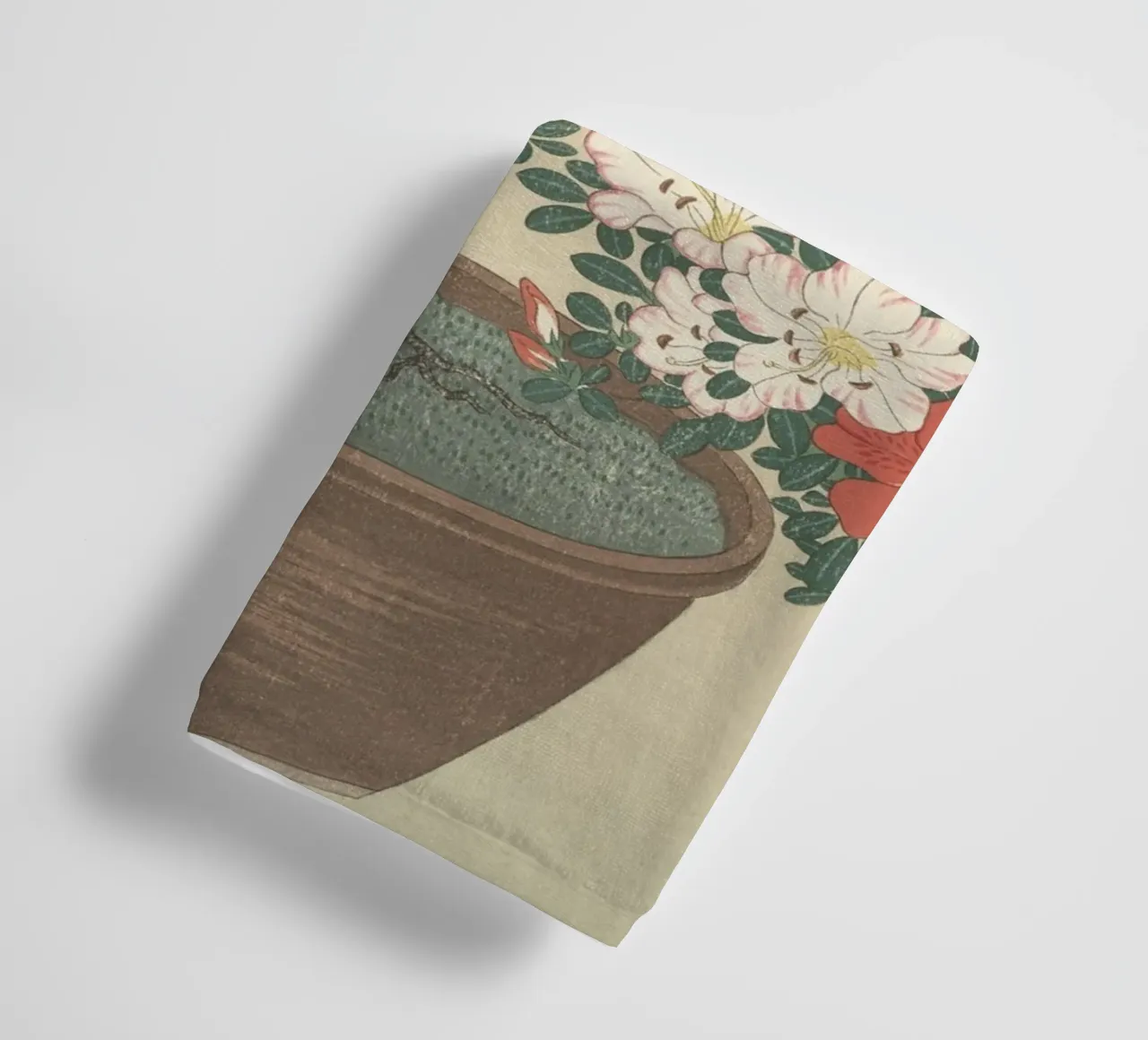 Azalea in fiore in vaso marrone - Ohara Koson asciugamano da bagno da William Store