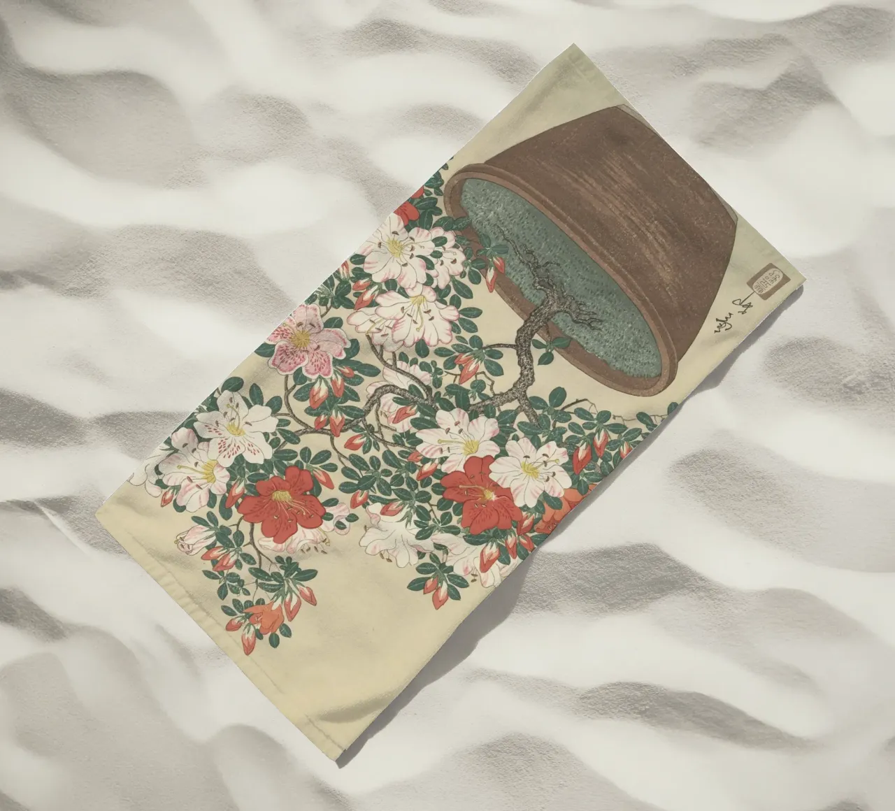 Azalea in fiore in vaso marrone - Ohara Koson telo mare da William Store