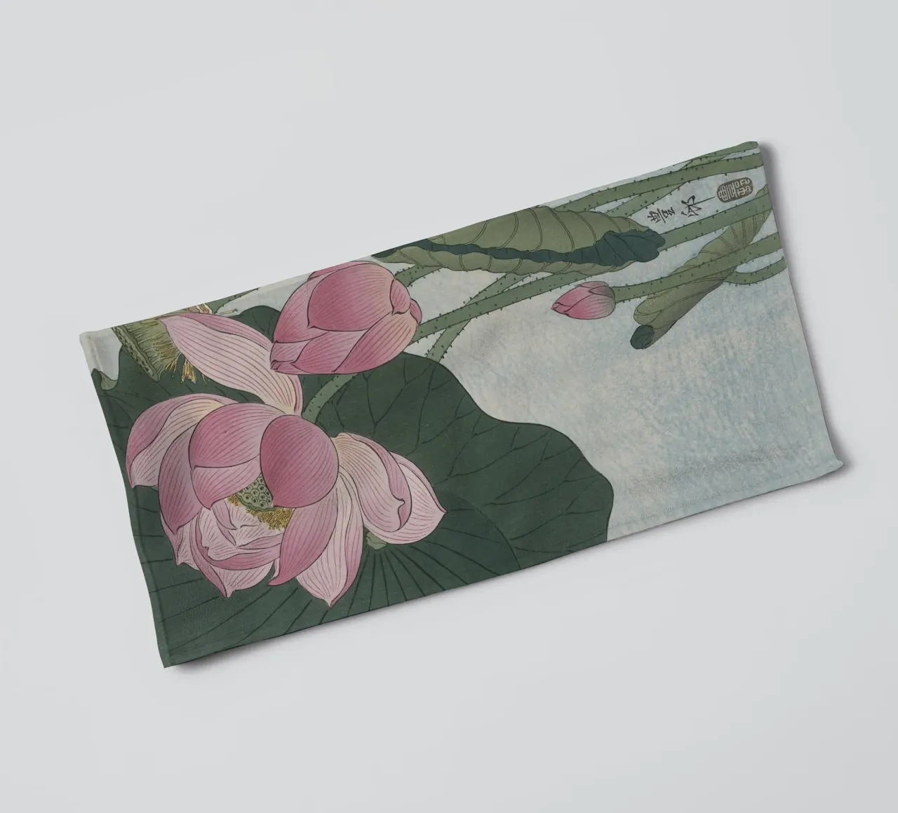 Fiori di loto in fiore - Ohara Koson asciugamano da bagno da William Store