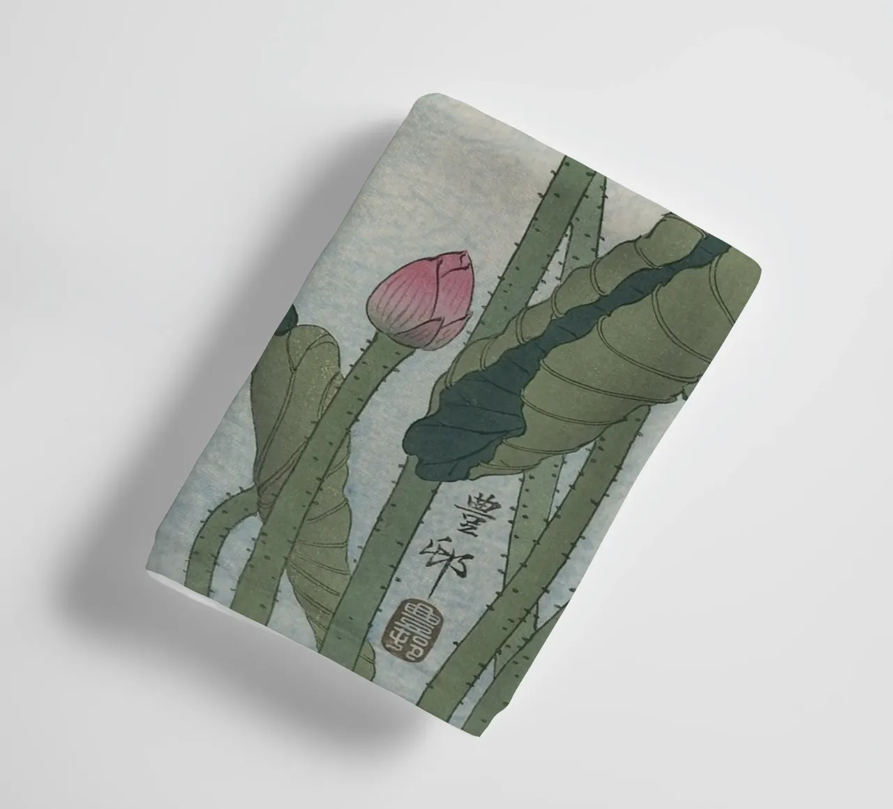 Fiori di loto in fiore - Ohara Koson asciugamano da bagno da William Store