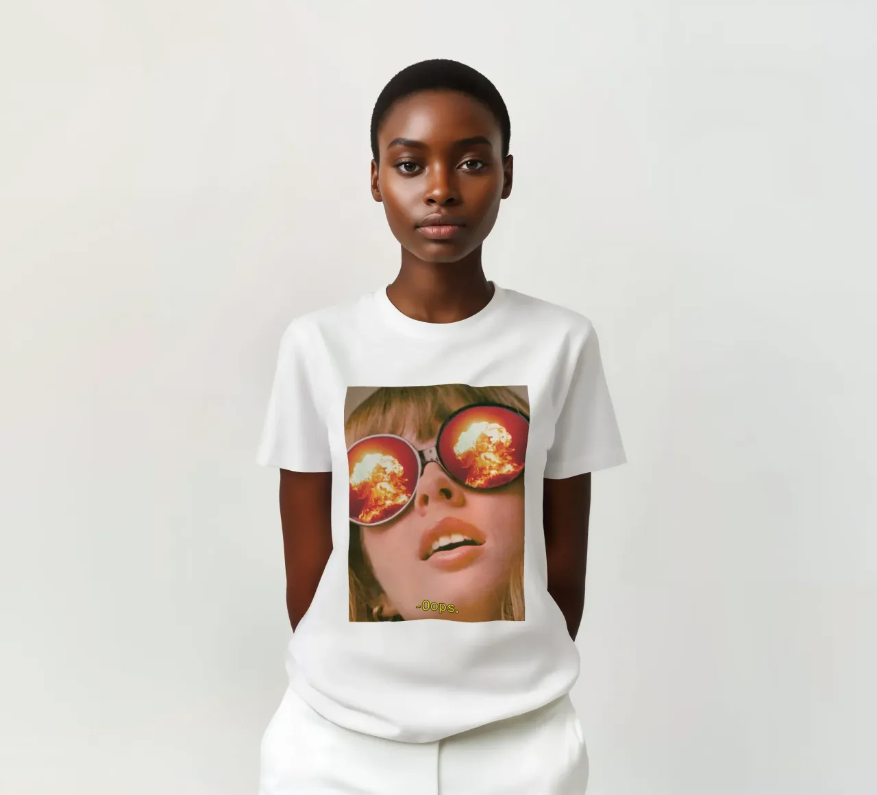 Oops. (The Explosion) t-shirt da MsGonzalez