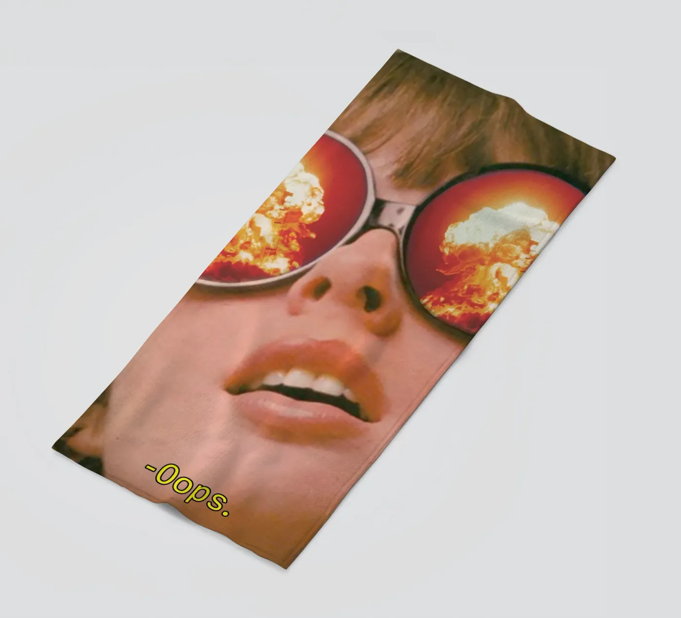 Oops. (The Explosion) Strandtuch von MsGonzalez