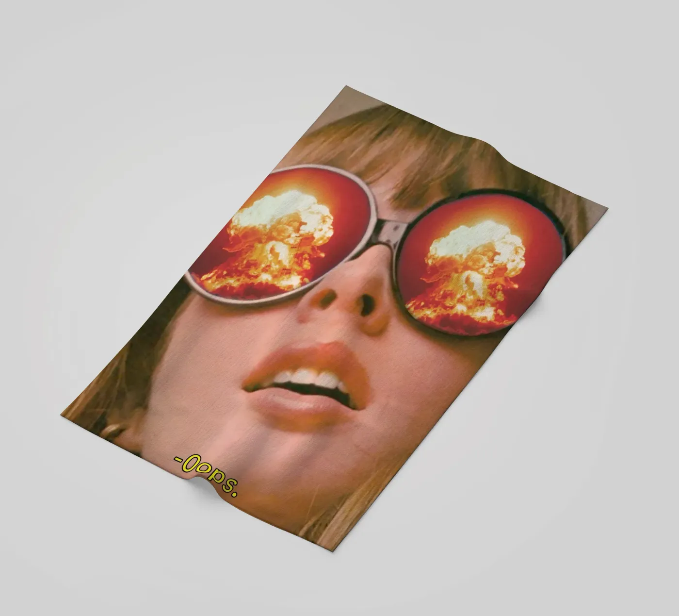 Oops. (The Explosion) telo mare da MsGonzalez