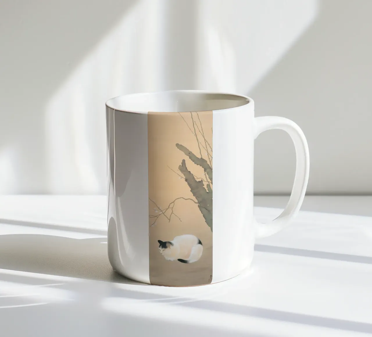 Gatto e fiori di prugno - Hishida shunso tazza in ceramica da William Store