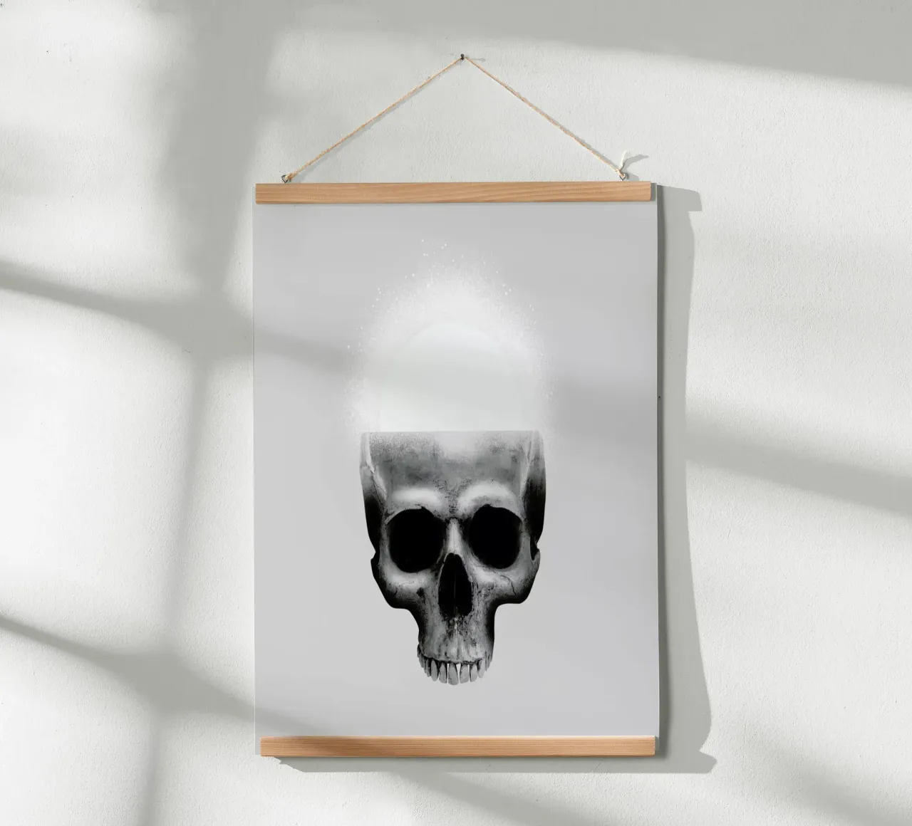 Skull Rise poster con telaio in legno da Chris Wharton