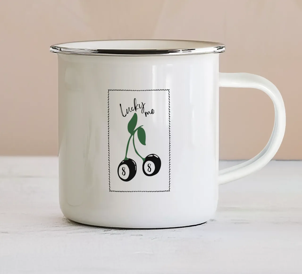 Lucky Me, palla di cibo a 8 ciliegie con stampa trendy e retrò tazza in smalto da Peaches Art Prints