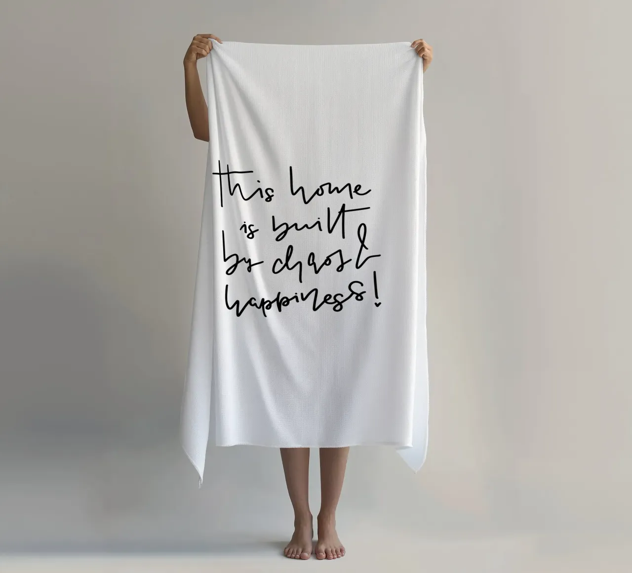 This home is built by chaos & happiness! telo mare da LIMITED EDITION LETTERS
