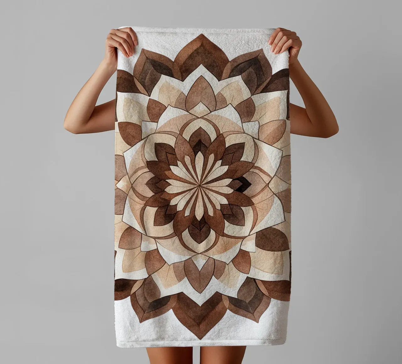 Mandala di moka ad acquerello asciugamano da bagno da Spiritual Touch