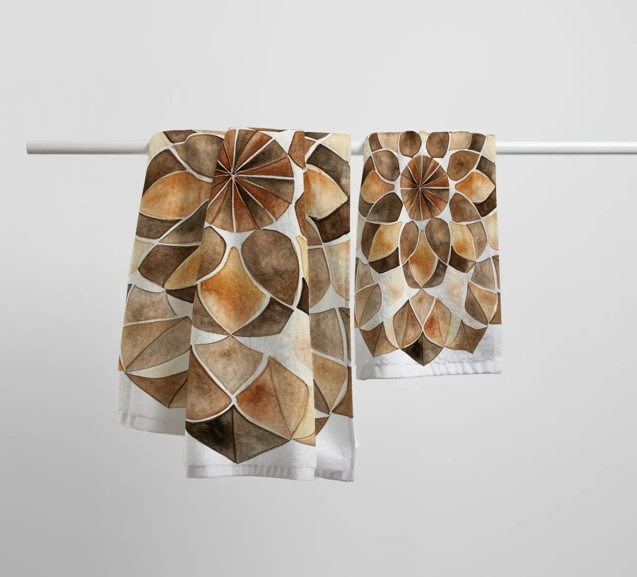 Mandala di moka ad acquerello asciugamano da bagno da Spiritual Touch