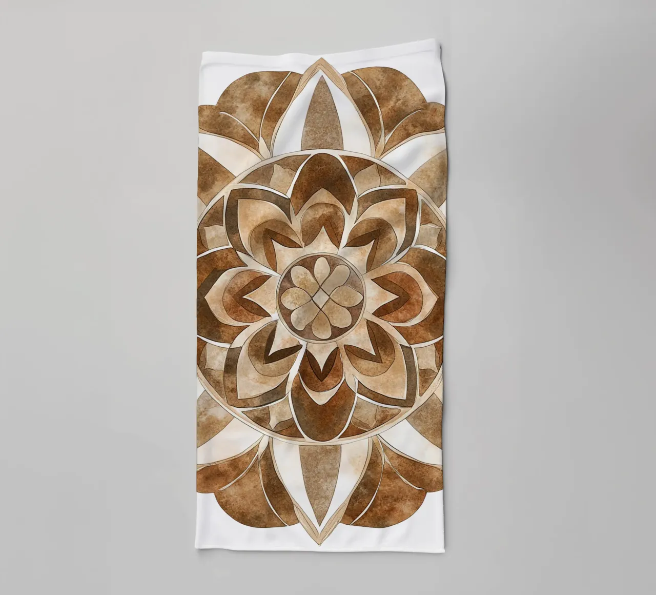 Mandala di moka ad acquerello asciugamano da bagno da Spiritual Touch