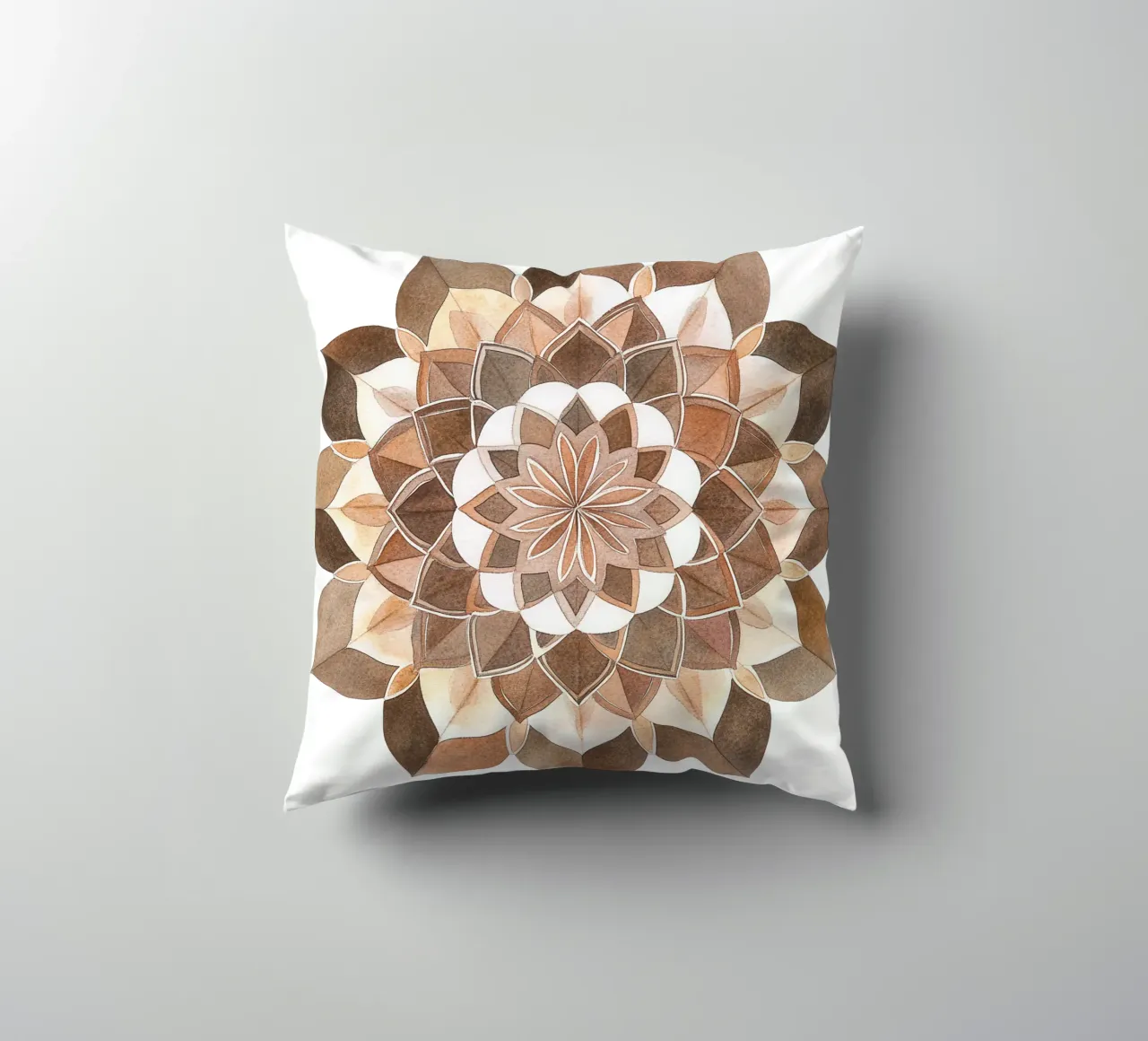 Mandala di moka ad acquerello cuscino da Spiritual Touch