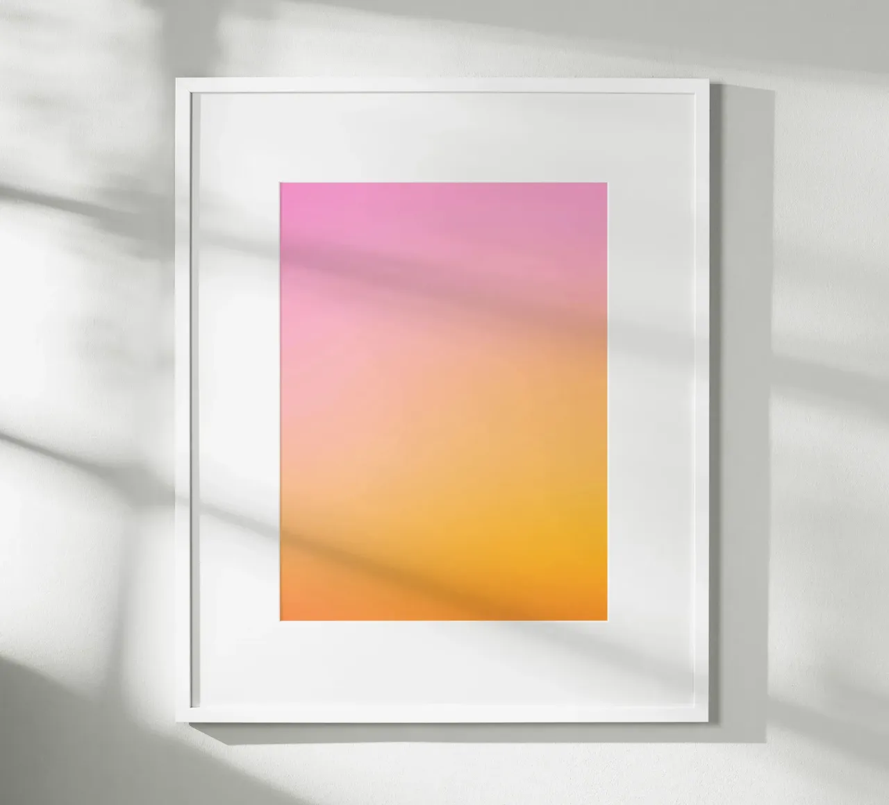 Optimistic Sunrise Pink & Yellow Dreamy Gradient (Lever de soleil optimiste, rose et jaune) poster avec cadre en plastique de Dominique Vari Abstract
