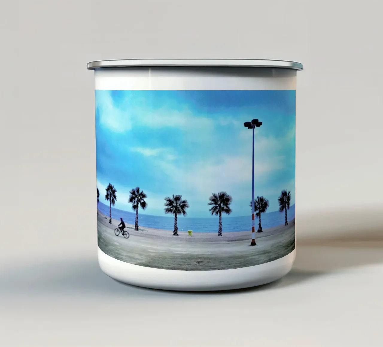 Costa Brava Beach tazza in smalto da Sattrup & Høst
