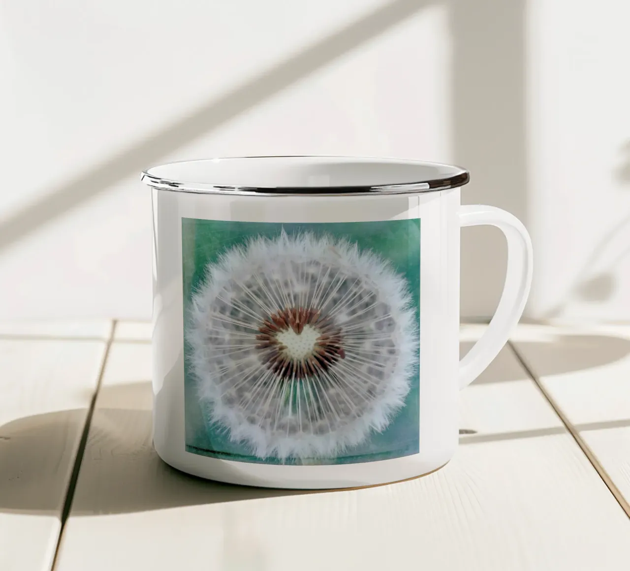 Dandy Heart tazza in smalto da Robin Delean