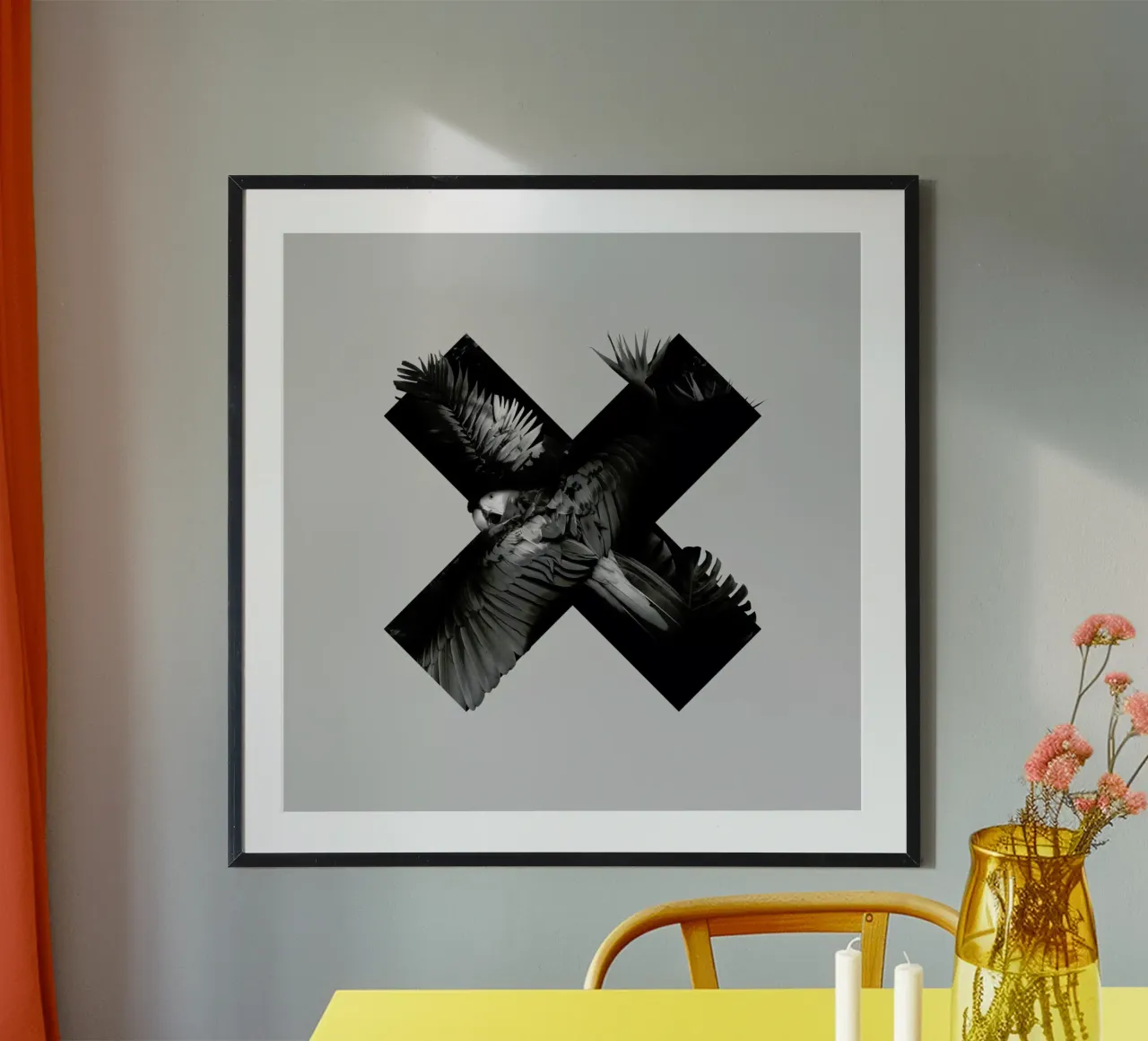 Xotic poster con telaio in plastica da Chris Wharton