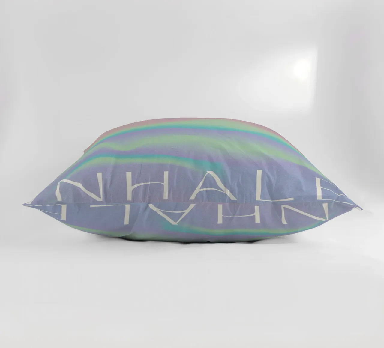 Inhale (Radiant Version) cuscino da treechild