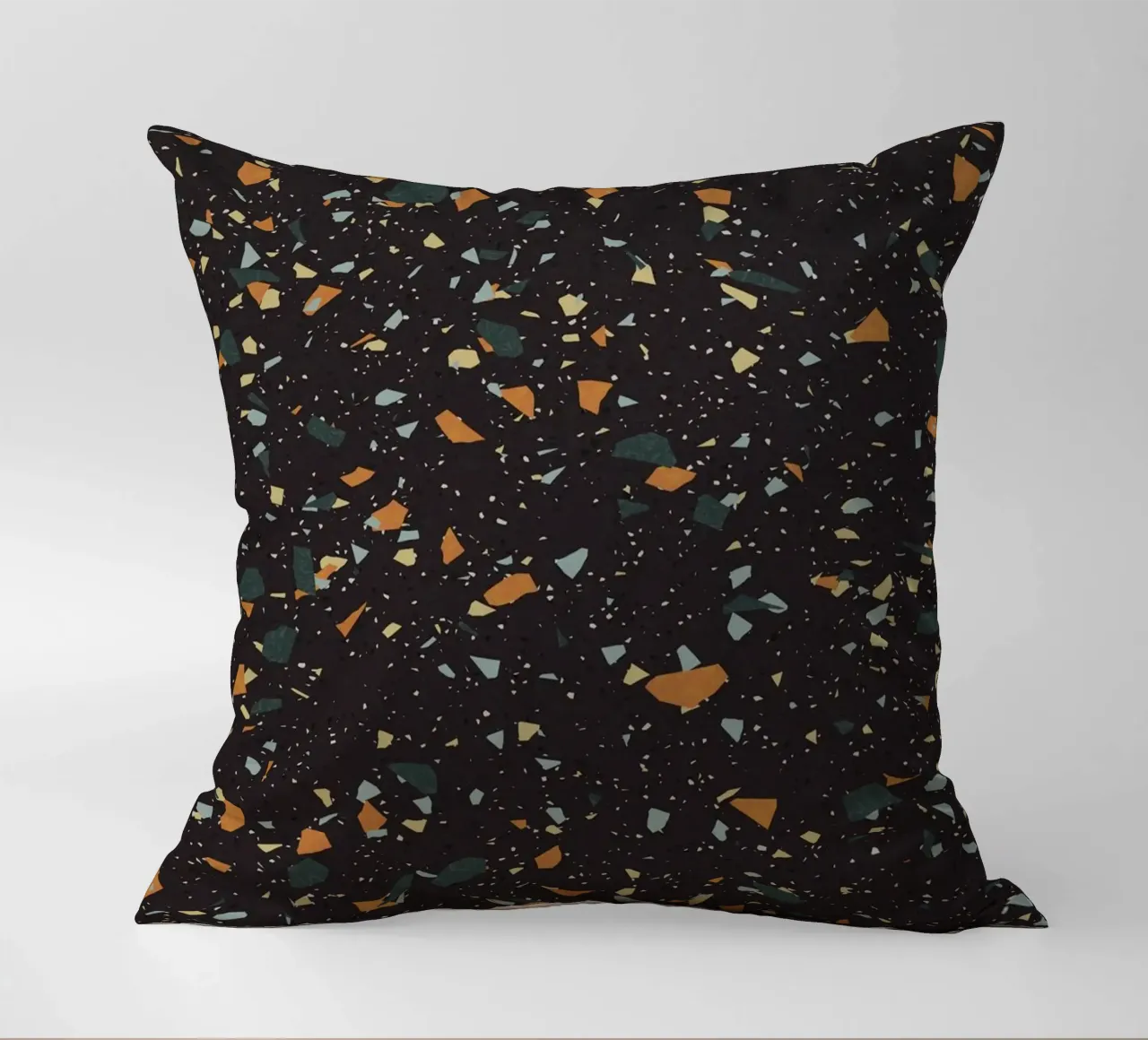 Terrazzo nero, verde acqua e arancione cuscino da amini54