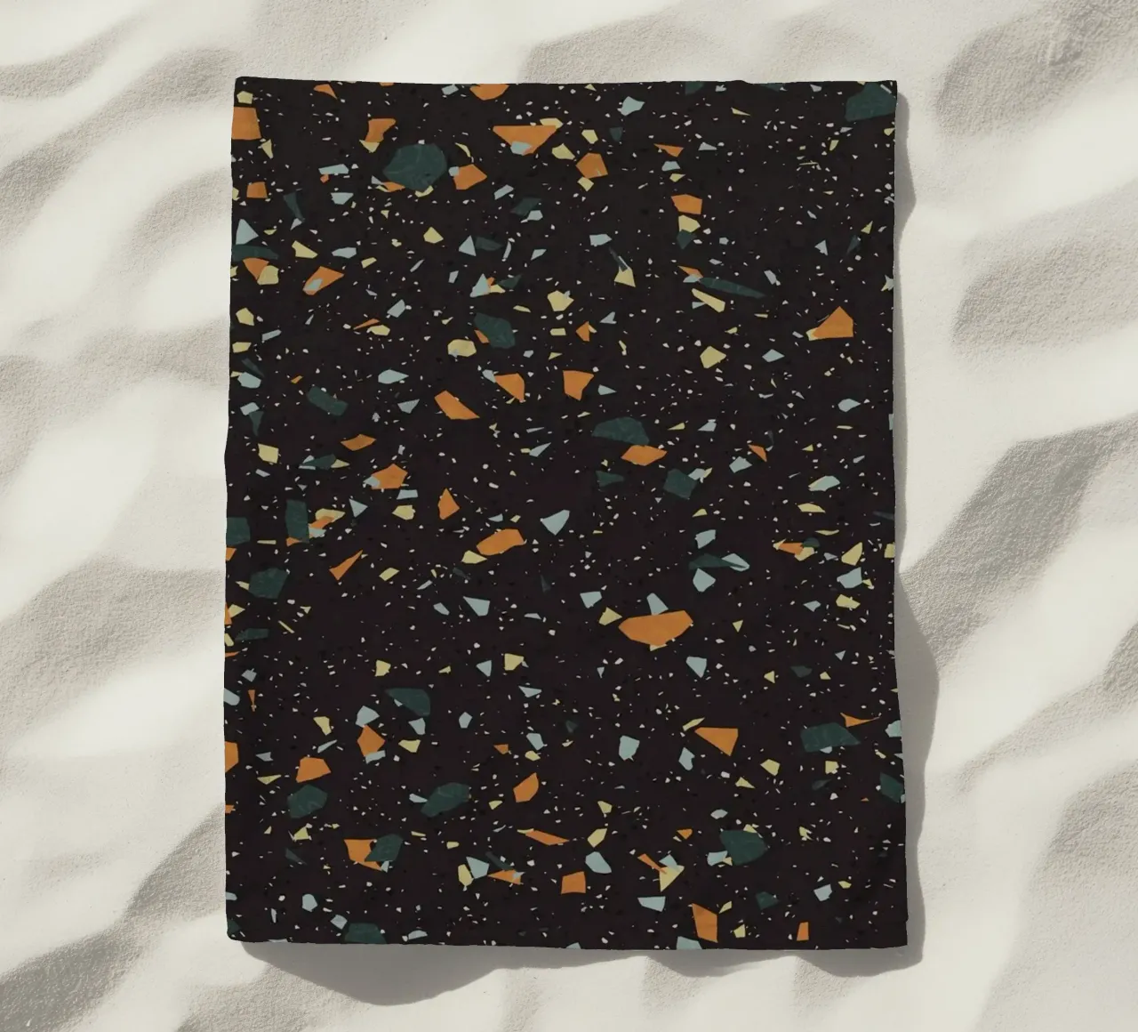 Terrazzo nero, verde acqua e arancione telo mare da amini54