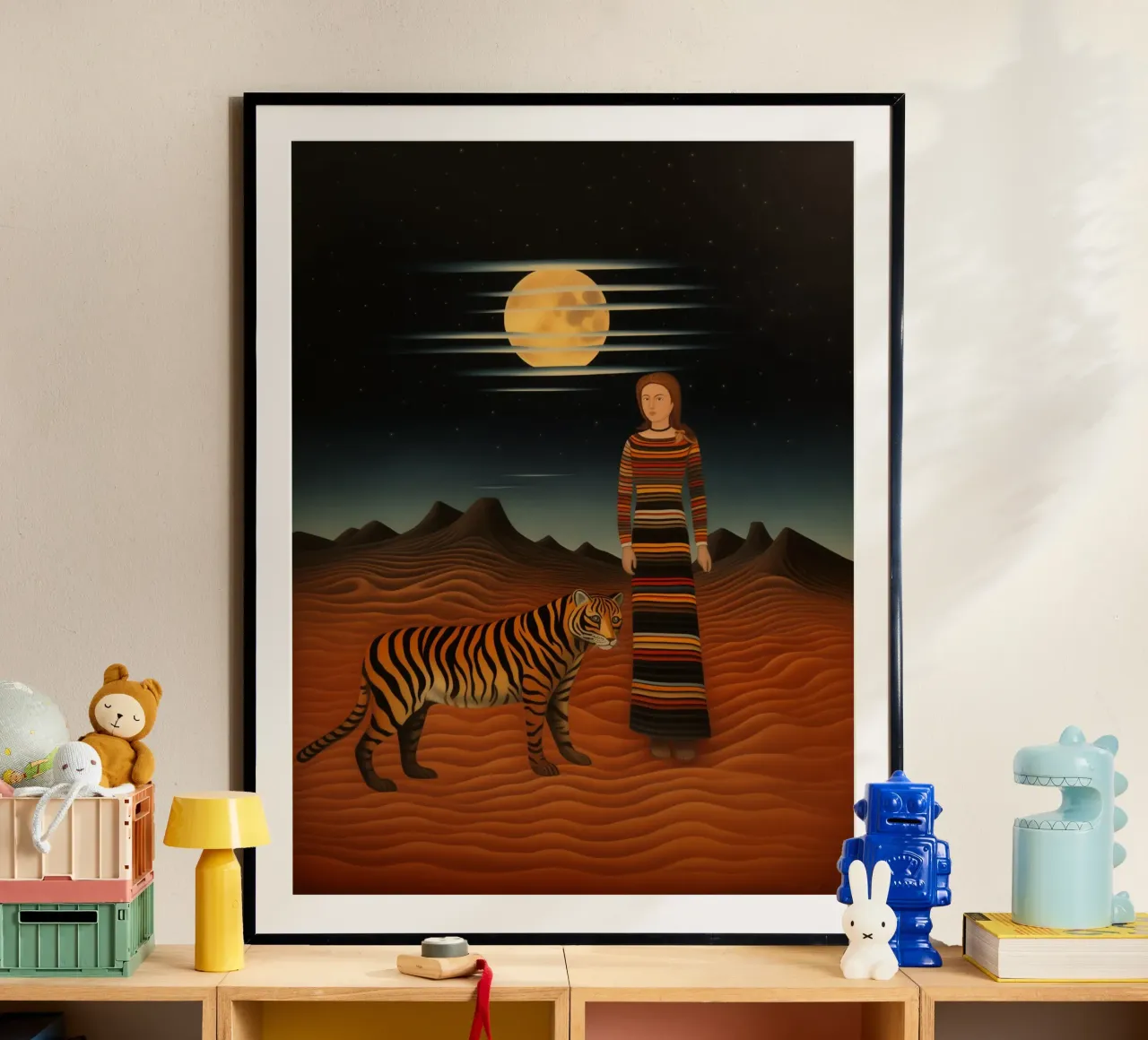 Frau mit Tiger in der Wüste | Inspiriert von Henri Rousseau Poster von Autofocus